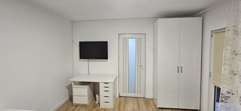 Decebal, str. Voronet, ac, tv
