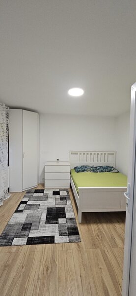 Decebal, str. Voronet, ac, tv